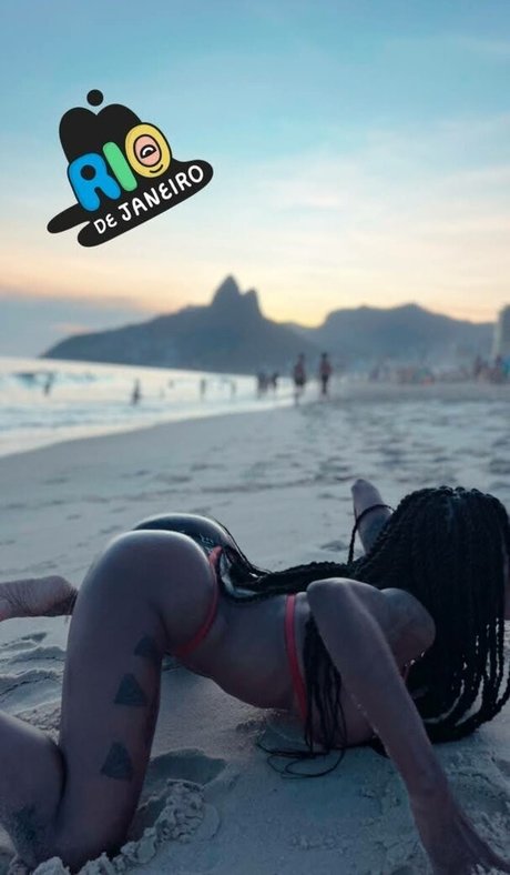 Ines Brasil modèle adulte archive