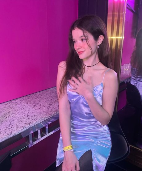 A Bit Rebecca étoile gratuite galeries