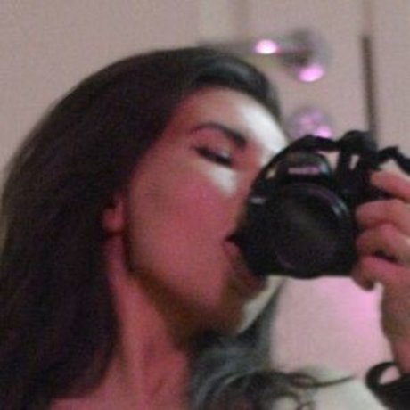 Swallowyoudown actrice chaude galerie