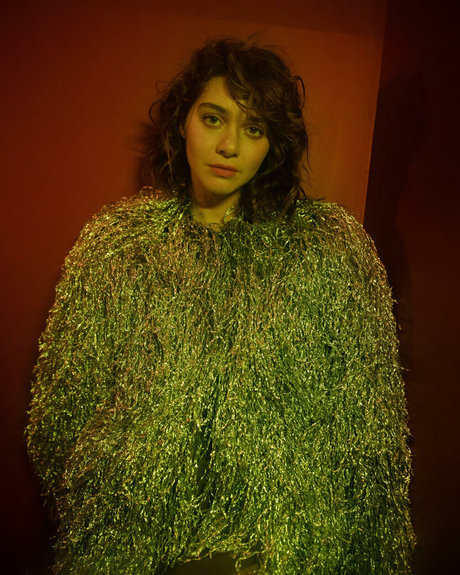 chaton courbé onlyfans nus gratuits image