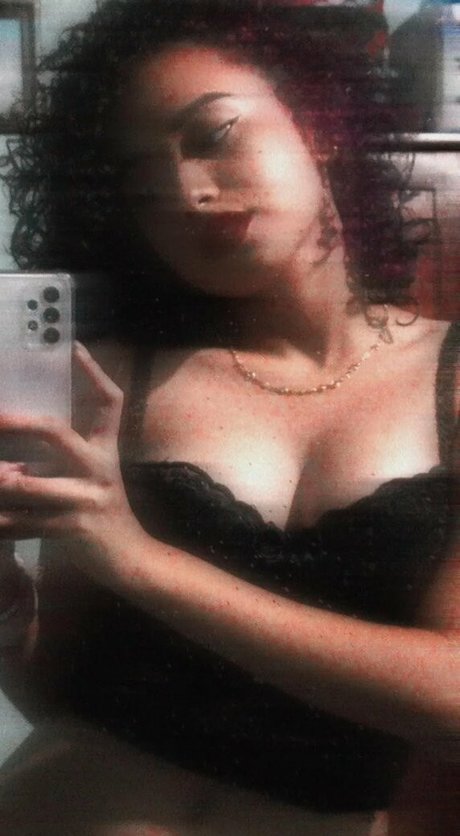aisselles poilues onlyfans art parfait photos