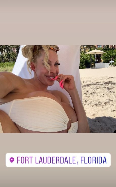 jessiemonaco modèle nu des photos