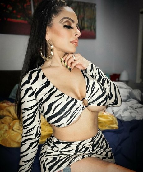 missmeenaofficial sexe star du porno img