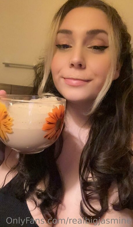 realbigjasmine star du sexe galeries