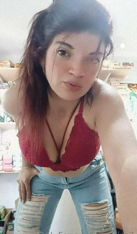 maira7 étoile nue image