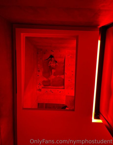 candyfly modèle nu image