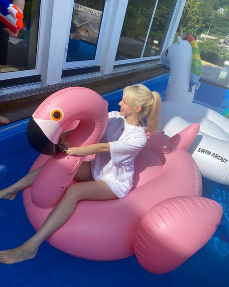 Elina Karimova étoile magnifique galeries