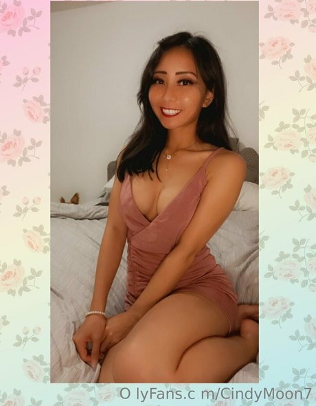 milf blonde uniquementfans assez érotique photos