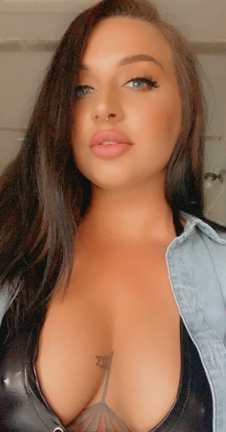 Demoncakes jolie star du porno des photos