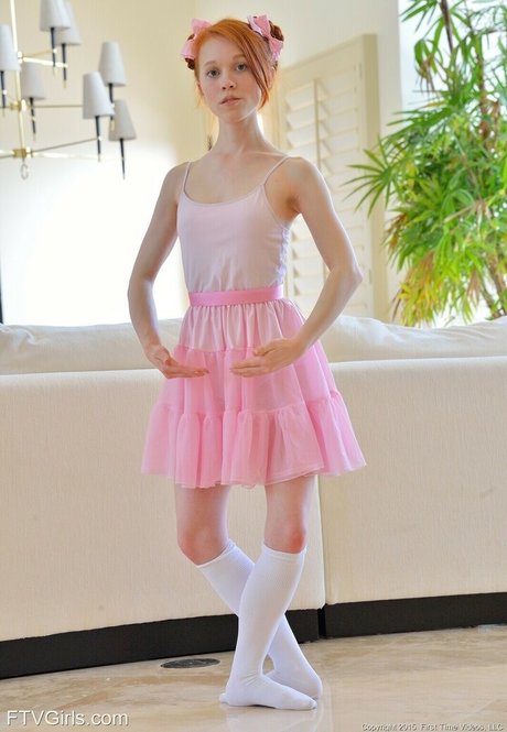 Dolly Little jolie star du porno photo