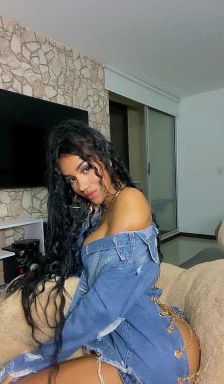 Laura Saenz meilleur modèle photos