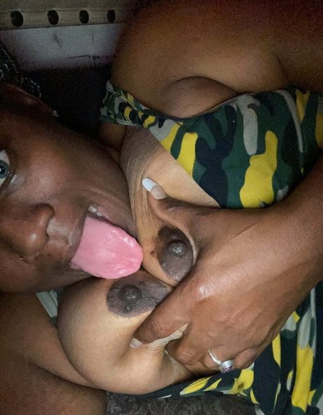 cheekiifemme star du porno chaude galerie