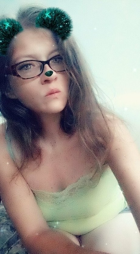 blueeyednerd71free actrice adulte image