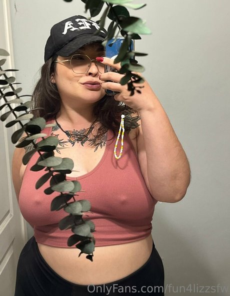 fun4lizzsfw star pornographique archive