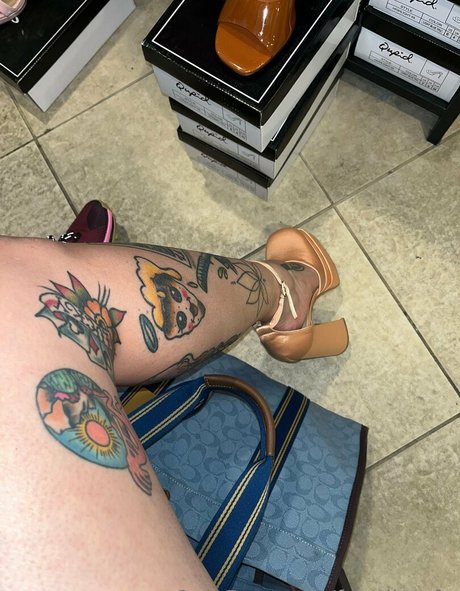 fun4lizzsfw modèle pornographique galeries