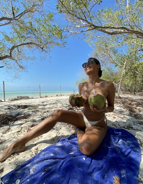 florabellafree actrice photos