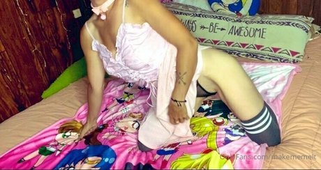 makememelt modèles nus galeries