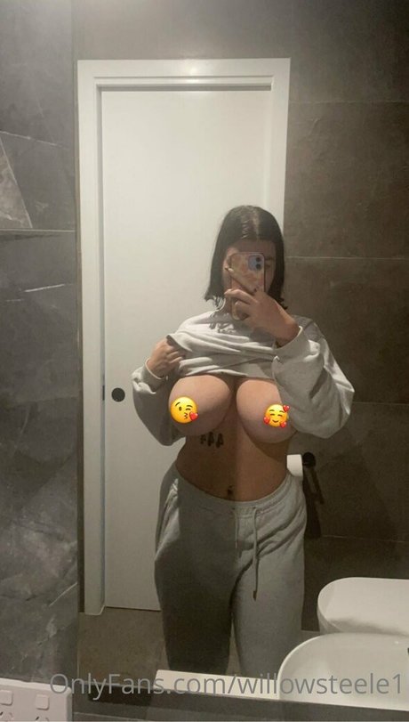 Phoebewillow modèle sexy collection