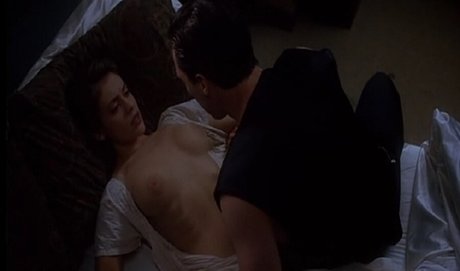 Alyssa Milano actrice de nus image