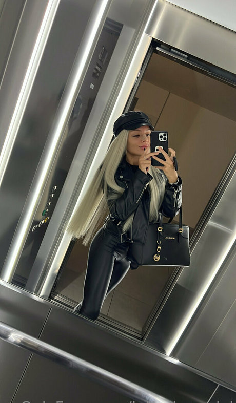 lolaellemodel actrice chaude images