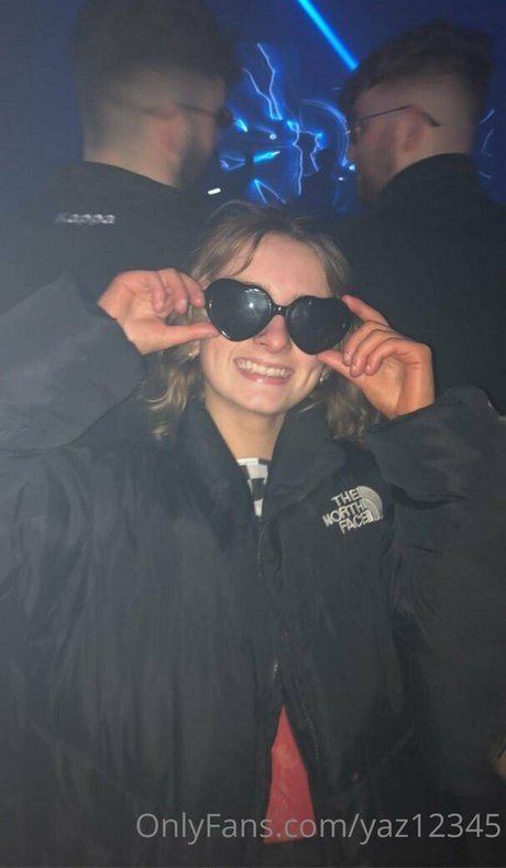 yaz12345 actrice adulte image