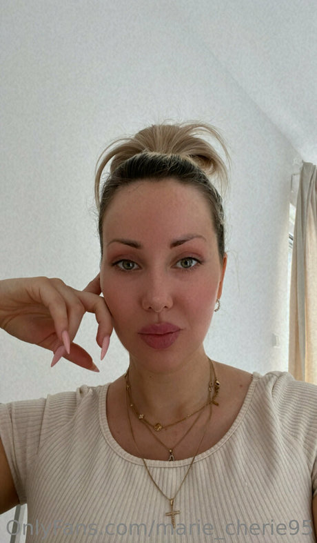 marie cherie95 star exclusive photo