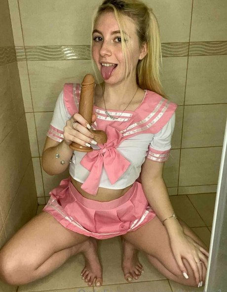 emilycutie1 star du porno en haute qualité galeries