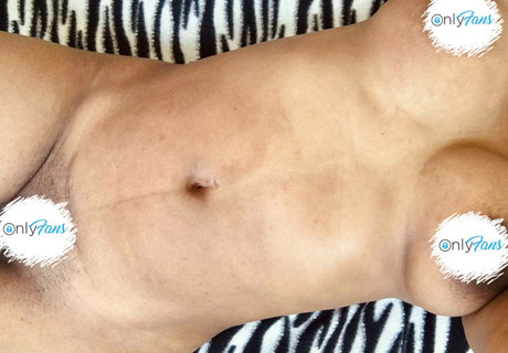 mojinafree étoile adulte photo