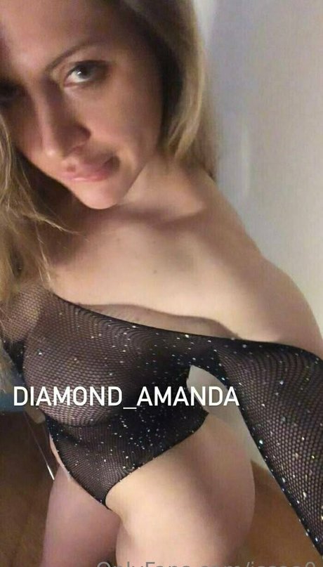 issaa0 modèle pornographique photo