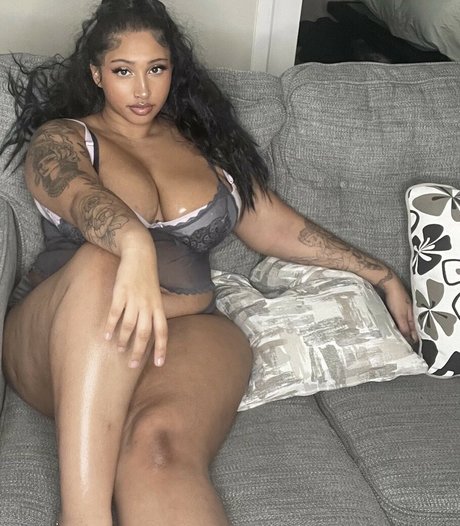 Jeanette prakash modèle sympa image