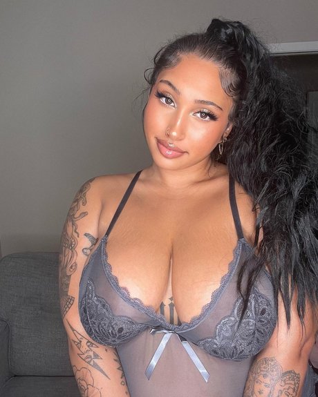 Jeanette prakash actrice parfaite galeries