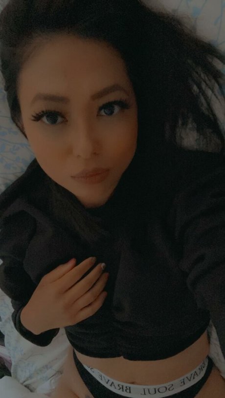 Randomsuburbanite Rose étoile exclusive photo