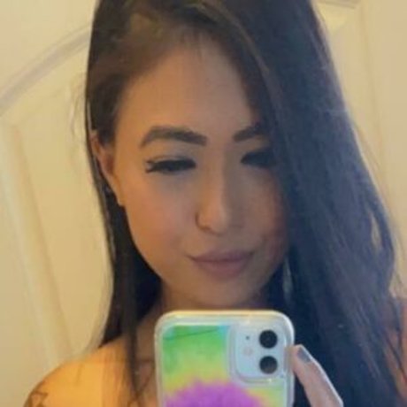 Randomsuburbanite Rose modèle nu img