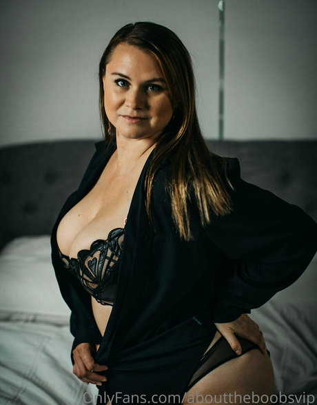 abouttheboobsvip actrice de sexe image