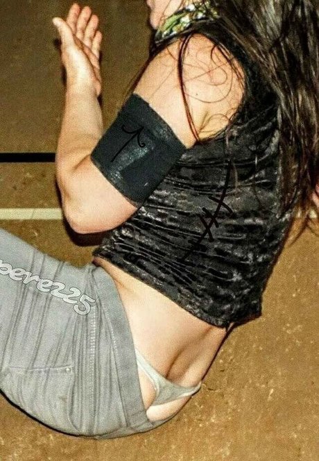 Nikki Cross étoile exclusive image