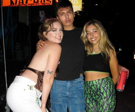 Tiana Renay star du porno érotique collection