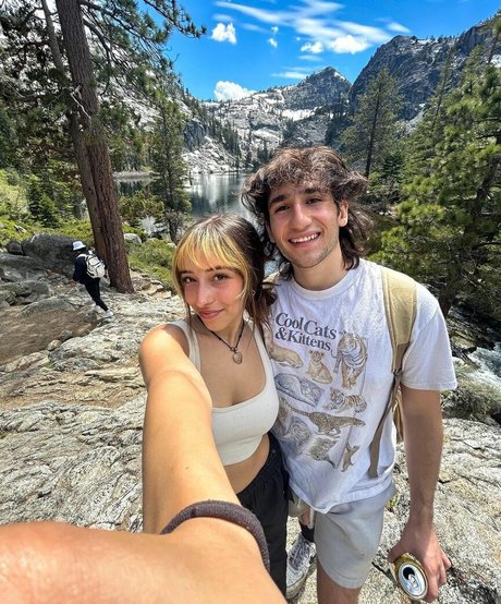 Tiana Renay actrice érotique image