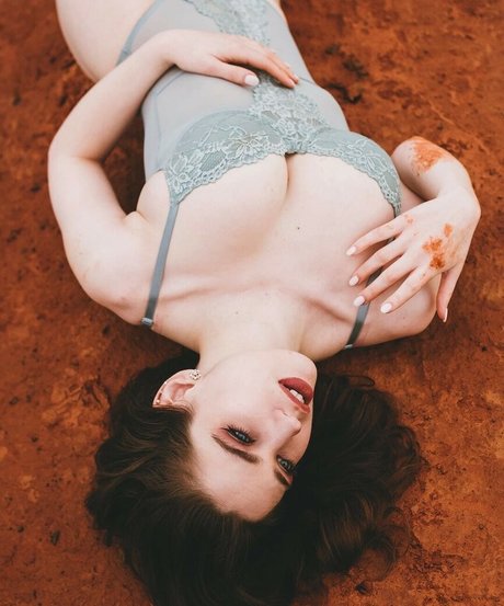 Stephanie Oustalet étoile nue galeries