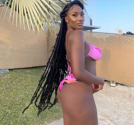 Aya Nakamura actrice xxx img