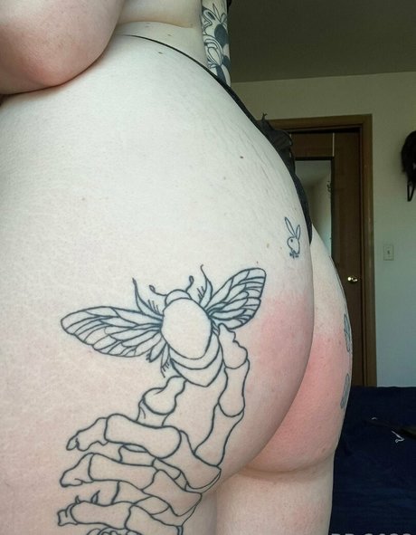 yourhotmllf actrice nue galerie