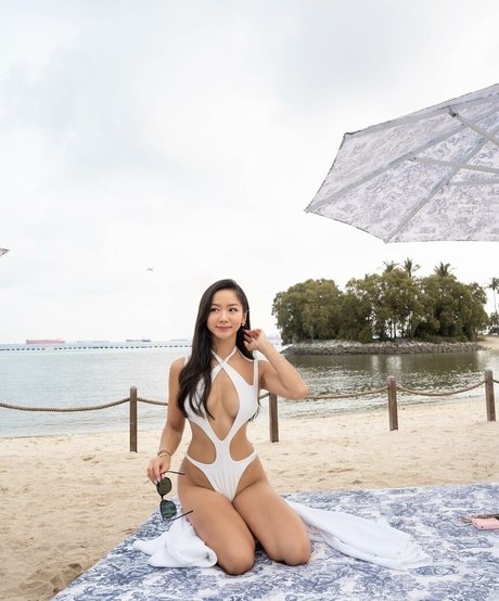 Novita Lam nus étoiles galerie