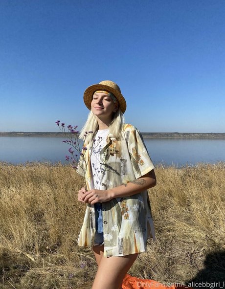 l alicebbgirl l nus de stars du porno photos