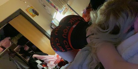 Chewy Waifu modèle parfait des photos