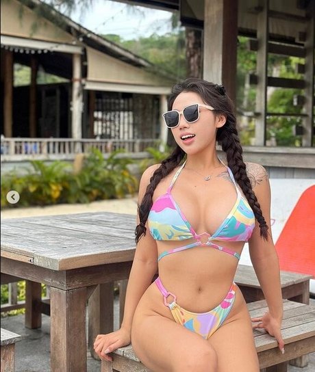 Stella Xu actrice chaude photo