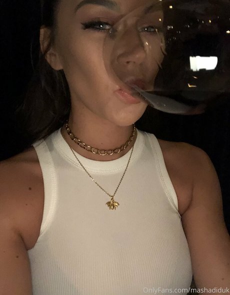 mashadiduk étoile chaude galerie