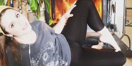 Merona ASMR modèle photo