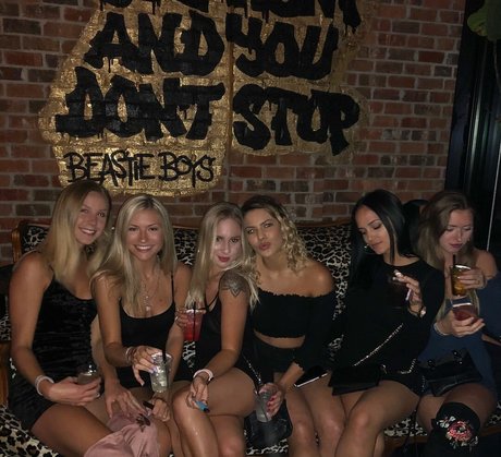 Holly Cloar star du porno belle img