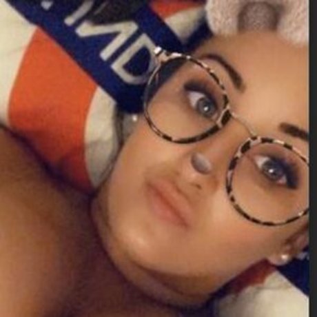 BustyBrunetteS étoile de l'art archive