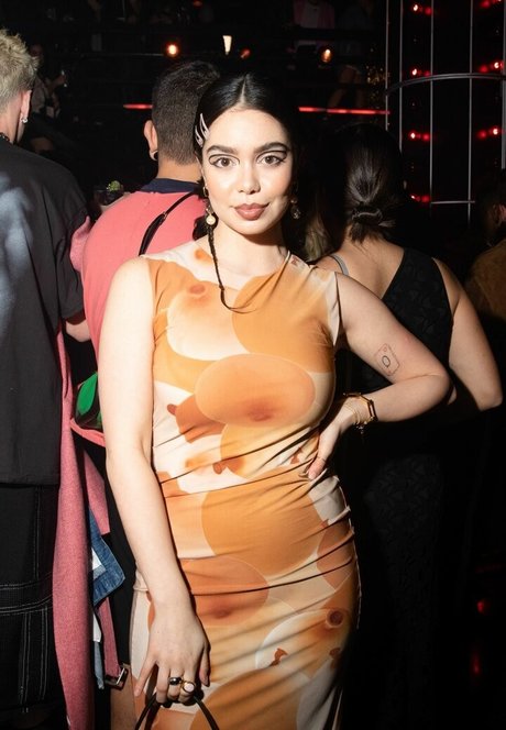 Aulii Cravalho haut de star du porno collection