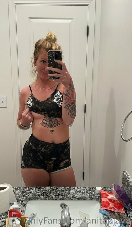 anitaplaya star du porno adulte photo